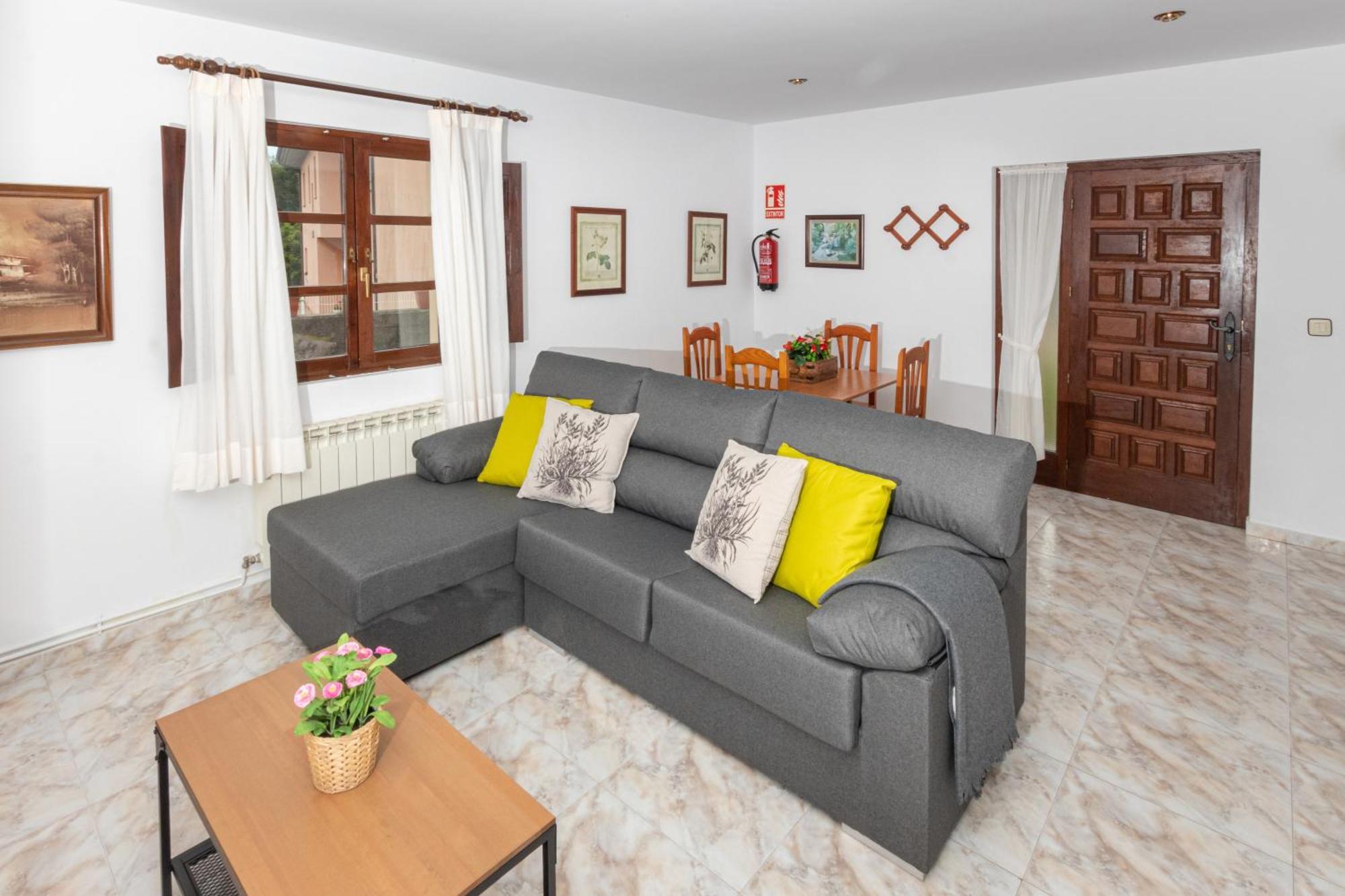 Apartamentos El Acebo Navés Dış mekan fotoğraf