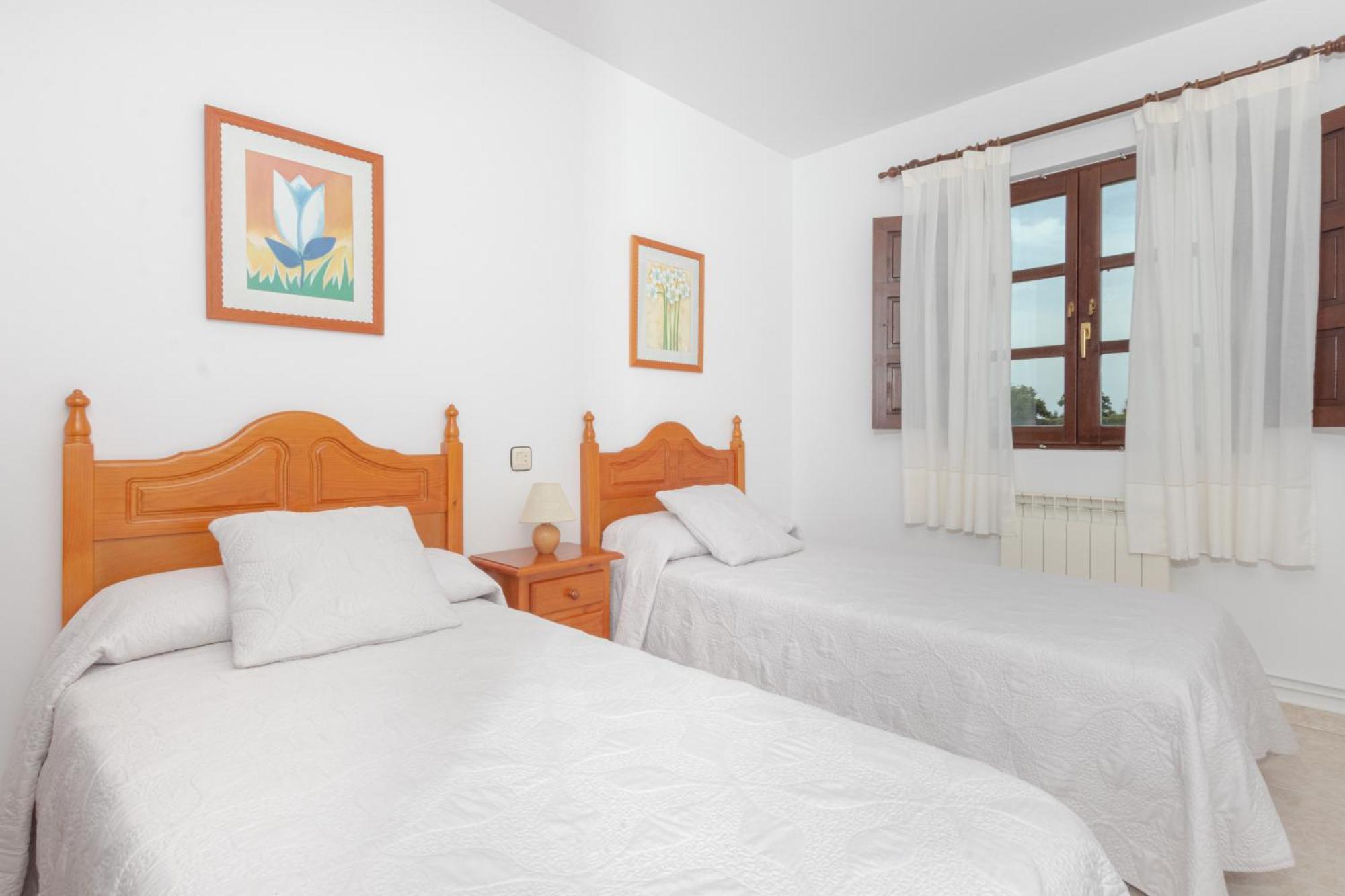 Apartamentos El Acebo Navés Oda fotoğraf